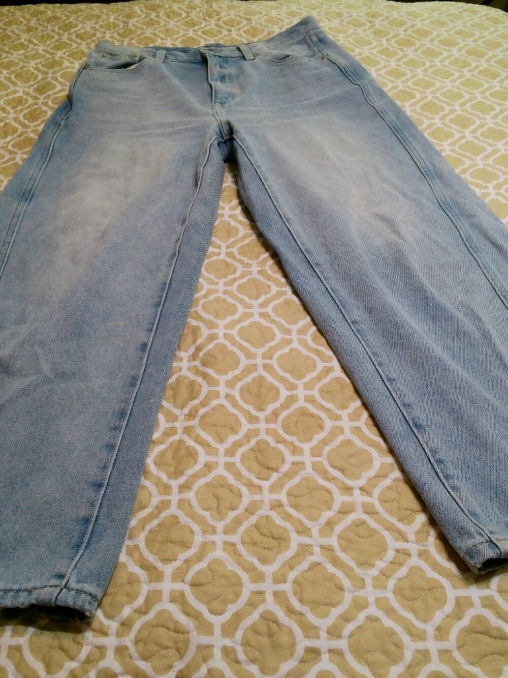 MIOU MUSE JEANS SIZE MED GOOD CONDITION